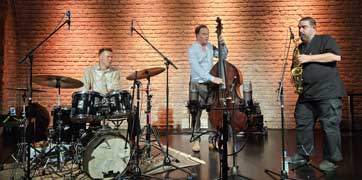 Cliffhangern Trio